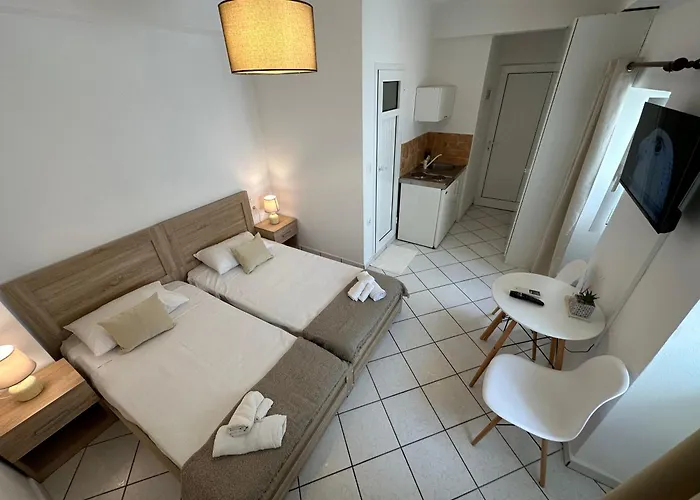 Valente Rooms Kythira