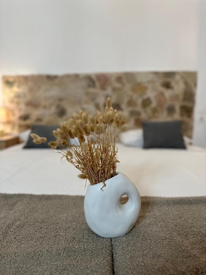 Valente Kythira Town